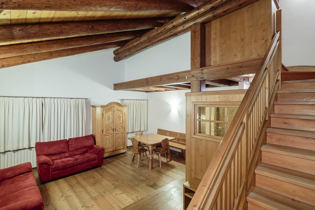 Villa Lacedel - Stayincortina كورتينا دامبيتزو الغرفة الصورة