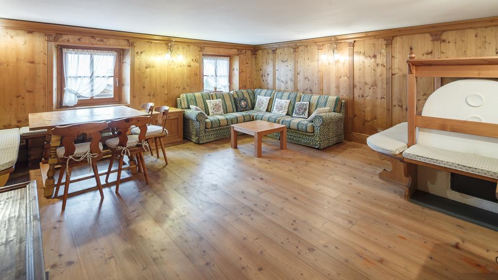 Villa Lacedel - Stayincortina كورتينا دامبيتزو الغرفة الصورة